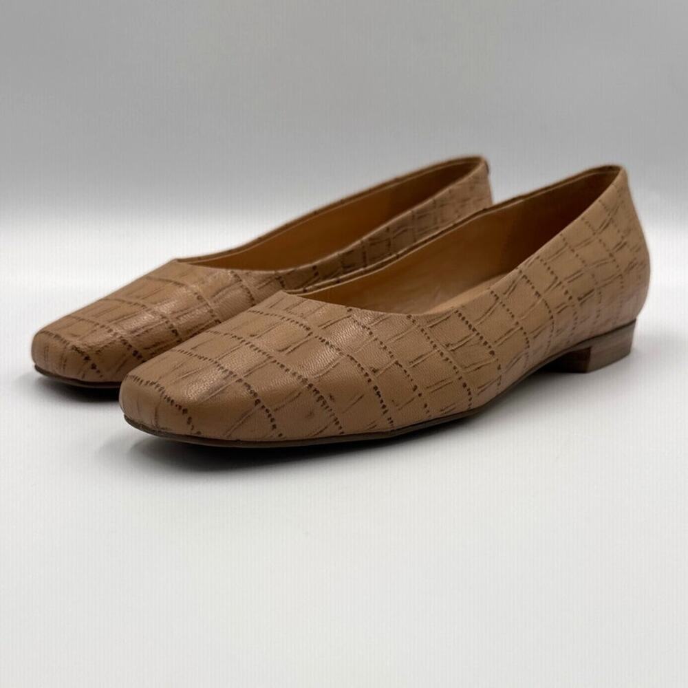 Trotters Honor Flat Womens 5M Taupe Croc Leather Classic Luxury Comfort Loafer
